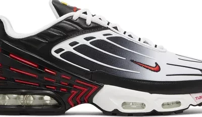 Tuned Air 3 'Black University Red'