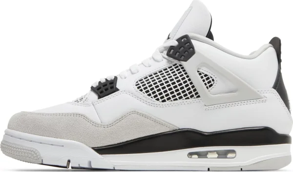Jordan 4 "Military Black"