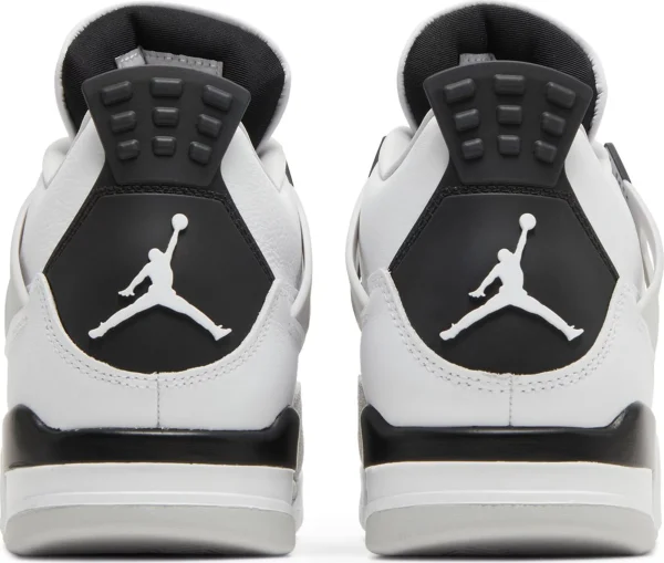 Jordan 4 "Military Black"