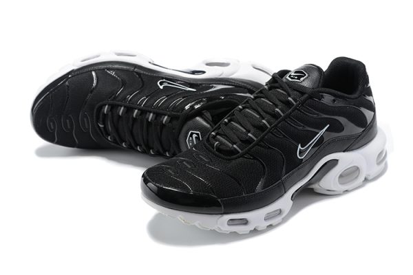 Nike Tuned Air Black White