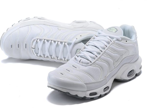 Nike Tuned Air White