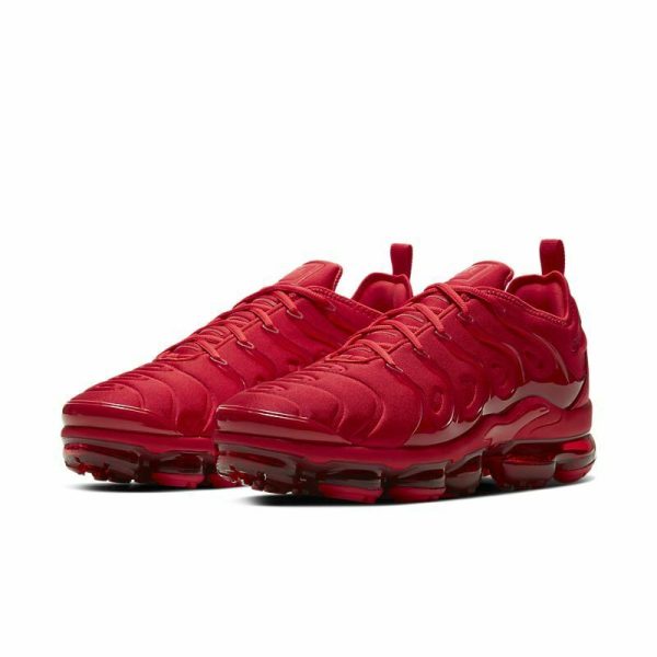 Nike Vapor Max red