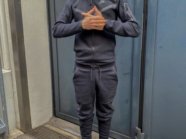 Nike Tech Black