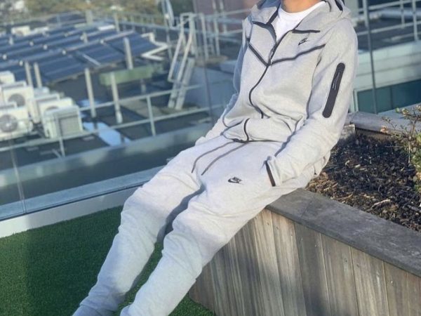 Nike Tech Gray