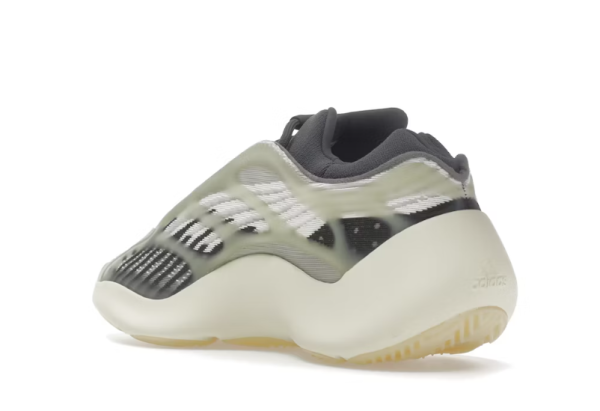Yeezy 700 V3 "Fade Salt"
