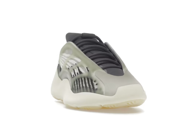 Yeezy 700 V3 "Fade Salt"